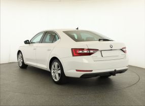 Škoda Superb - 2017