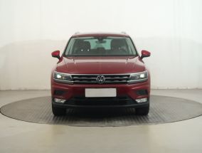 Volkswagen Tiguan - 2016