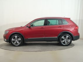 Volkswagen Tiguan - 2016