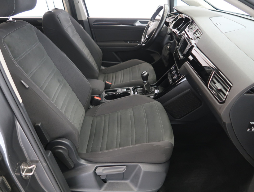 Volkswagen Touran, 2016
