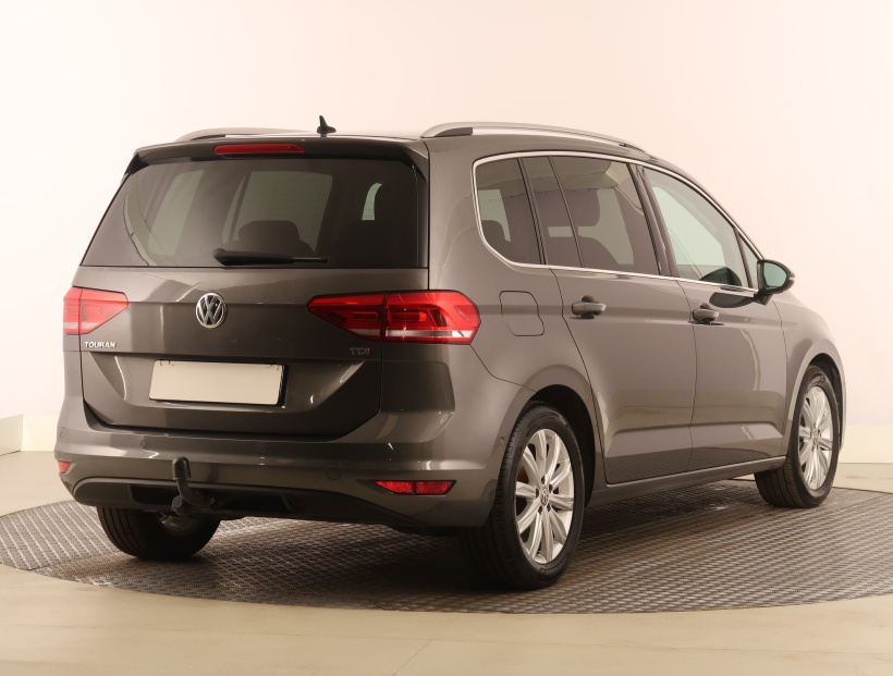 Volkswagen Touran, 2016