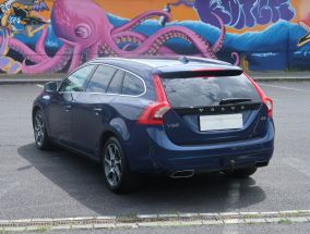 Volvo V60 - 2015