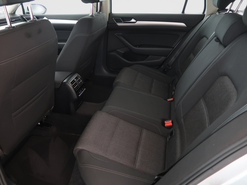 Volkswagen Passat, 2015