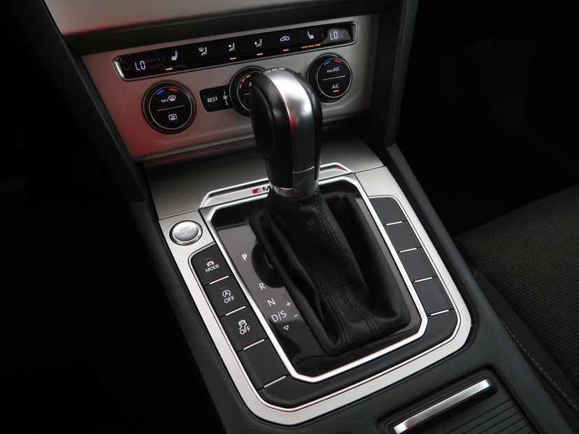 Volkswagen Passat, 2015