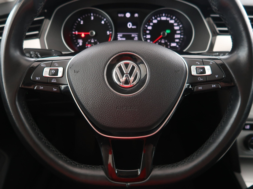 Volkswagen Passat, 2015