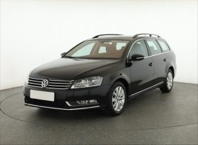 Volkswagen Passat - 2011