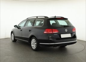 Volkswagen Passat - 2011