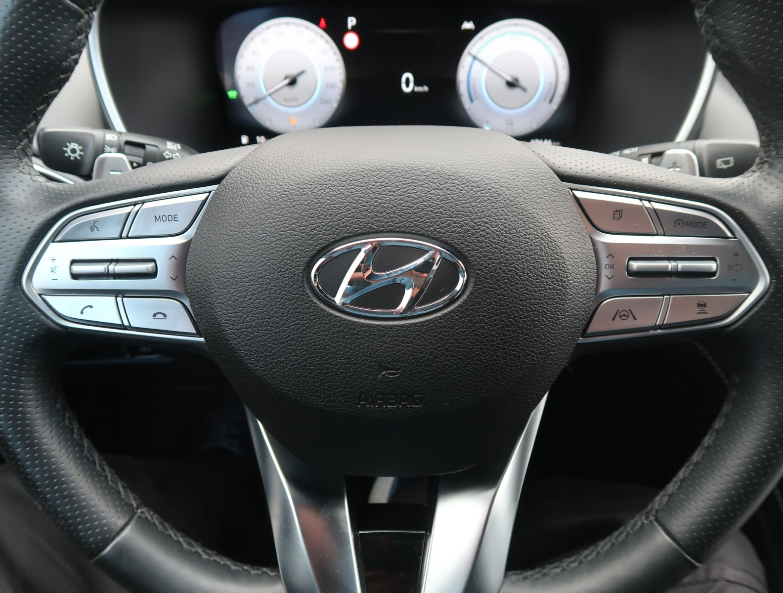 Hyundai Santa Fe - 2023