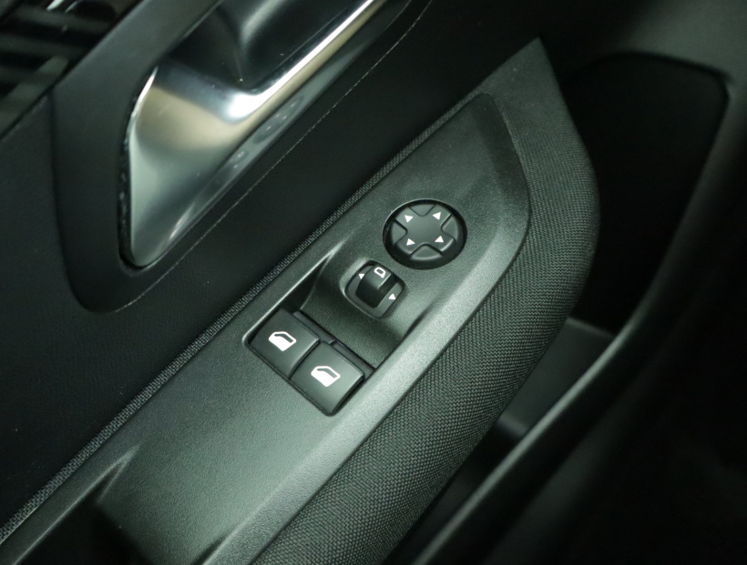 Peugeot e-208, 2020