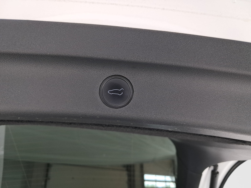 Tesla Model Y, 2022