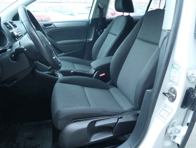 Volkswagen Golf, 2011