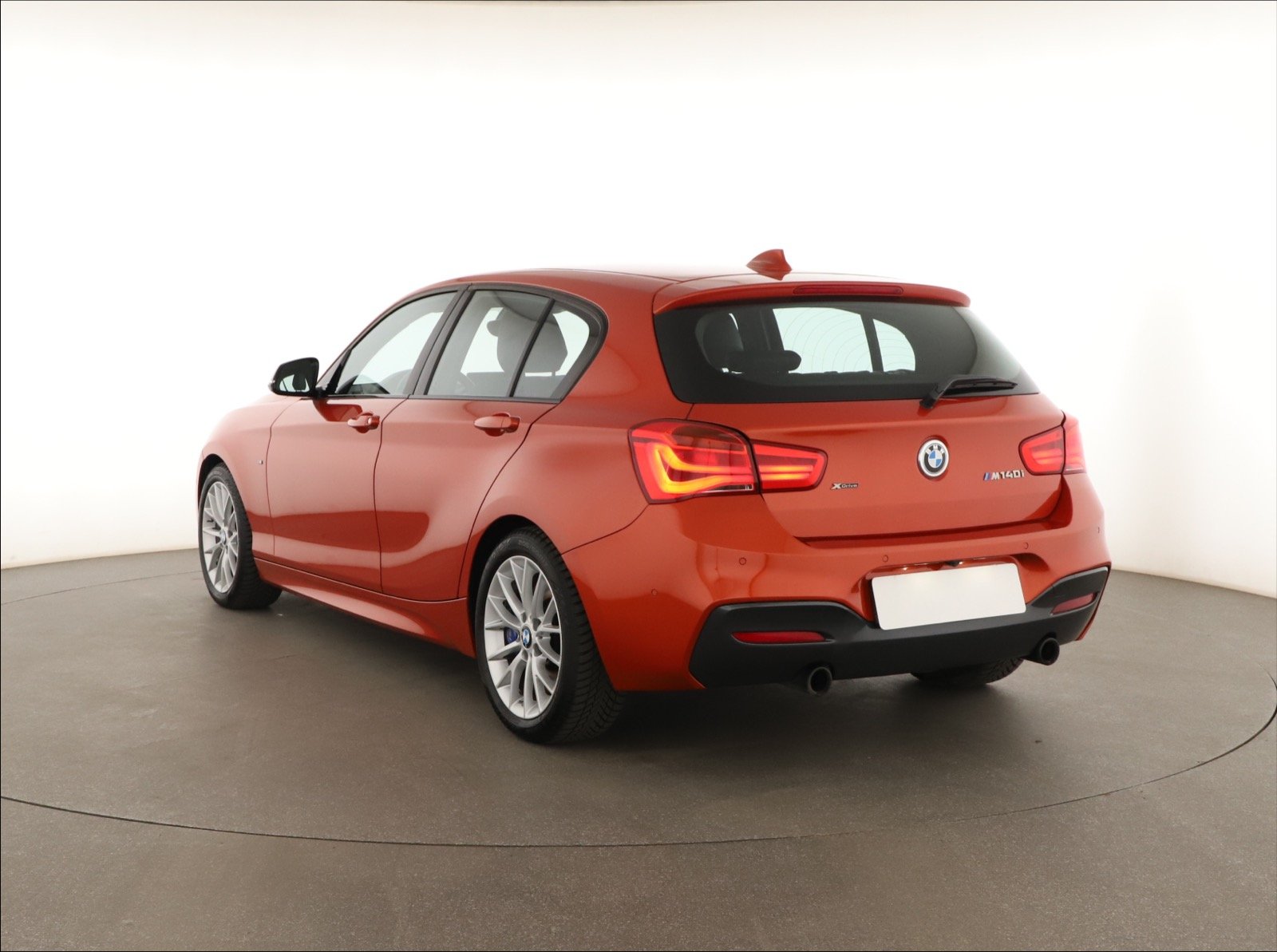 BMW 1 - 2016