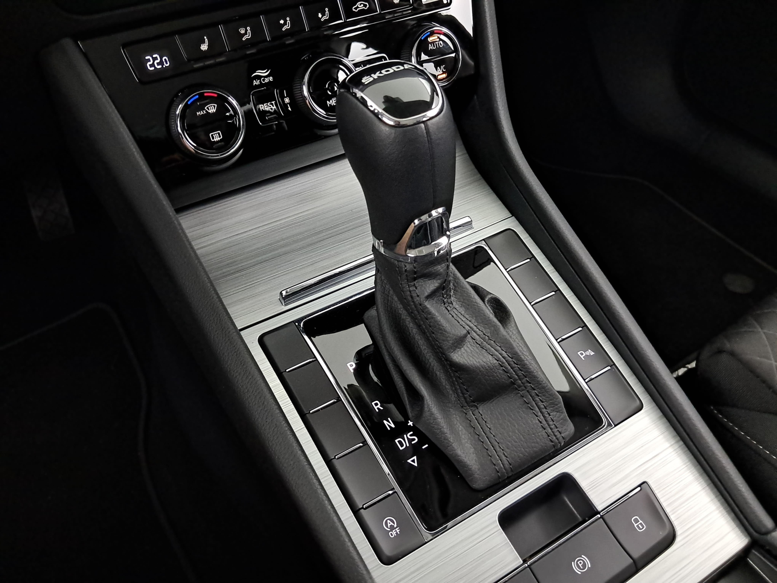 Škoda Superb - 2024