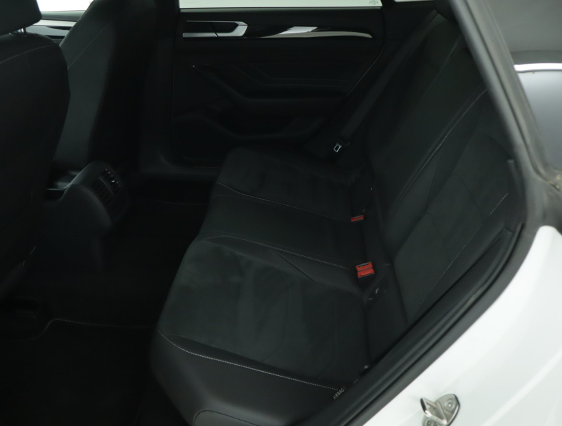 Volkswagen Arteon, 2021