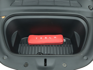 Tesla Model Y - 2023