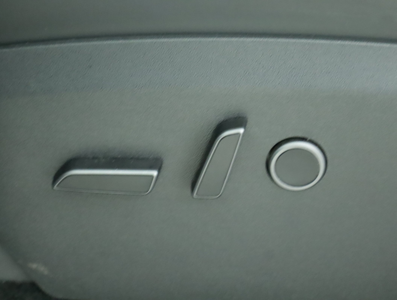 Tesla Model Y - 2023