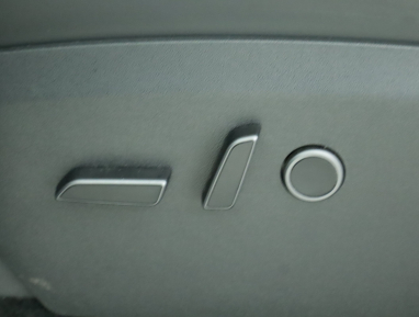 Tesla Model Y - 2023