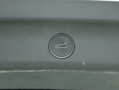 Tesla Model Y - 2023