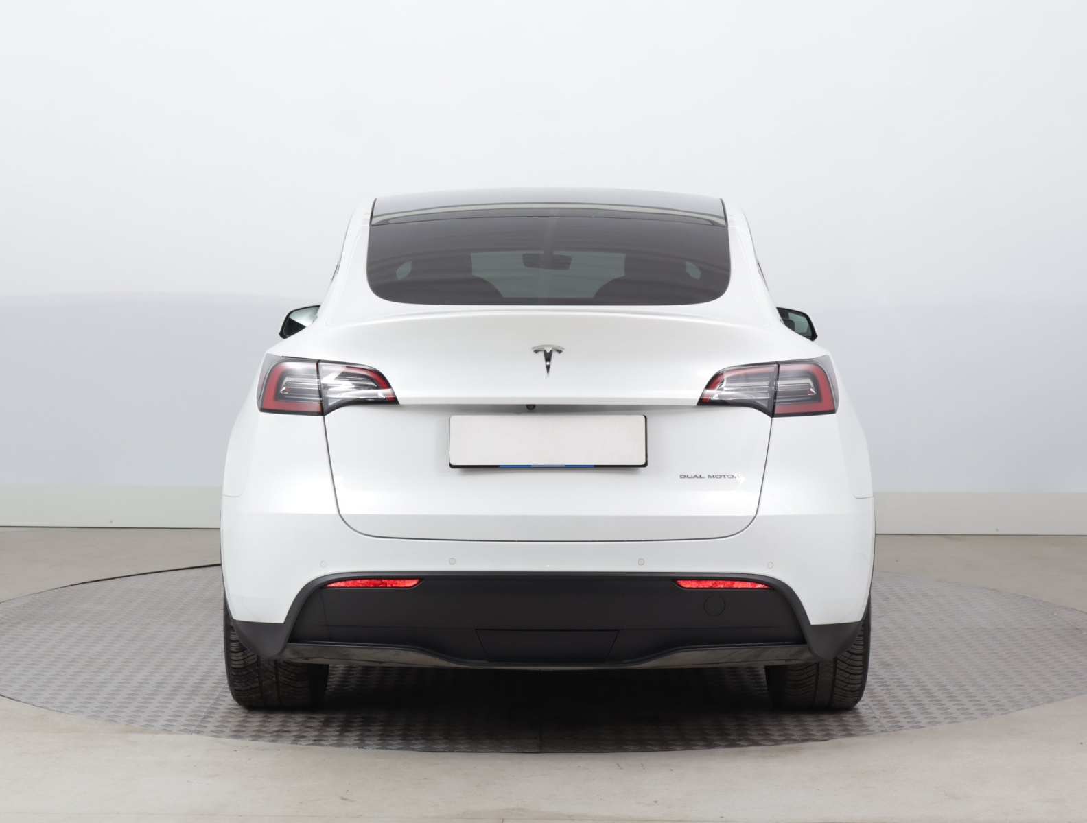 Tesla Model Y - 2022