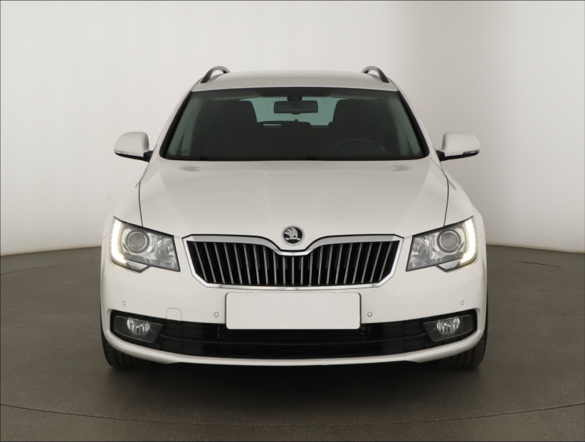 Škoda Superb, 2015