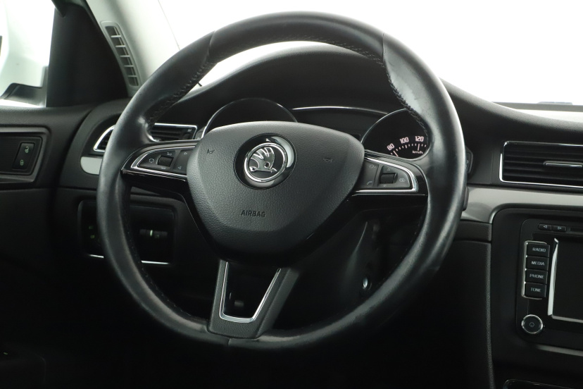 Škoda Superb, 2015