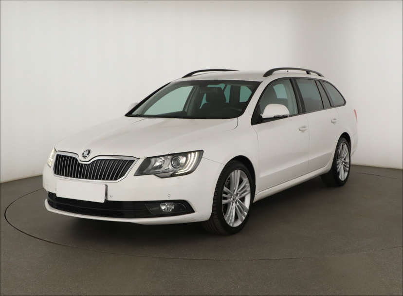 Škoda Superb, 2015