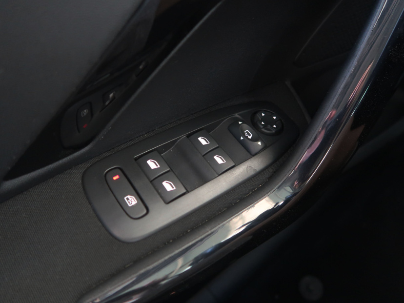 Peugeot 2008, 2019