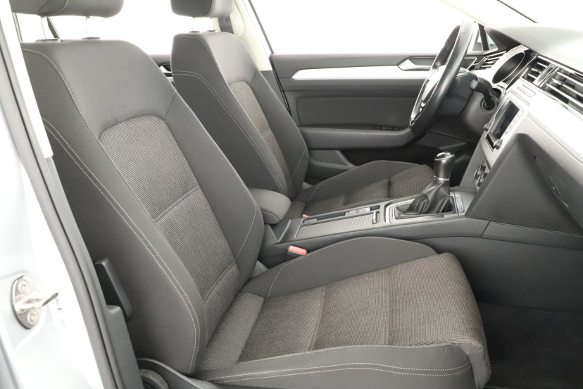 Volkswagen Passat, 2016