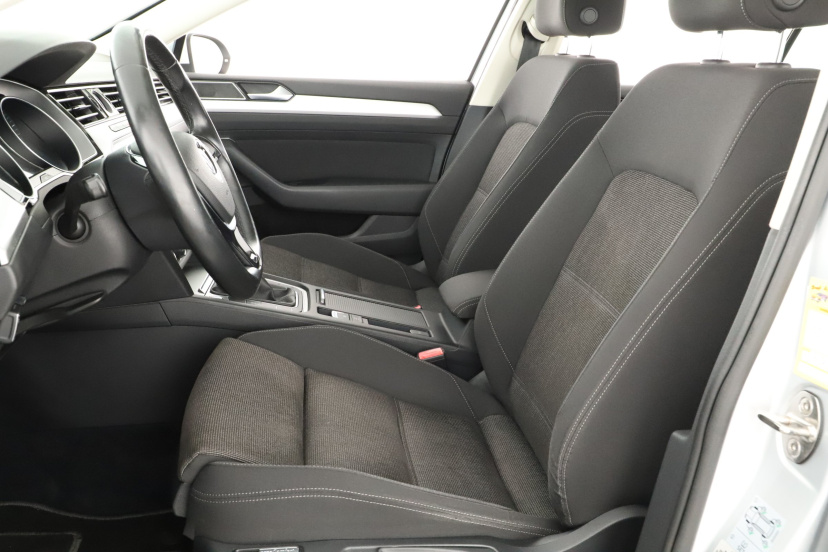 Volkswagen Passat, 2016