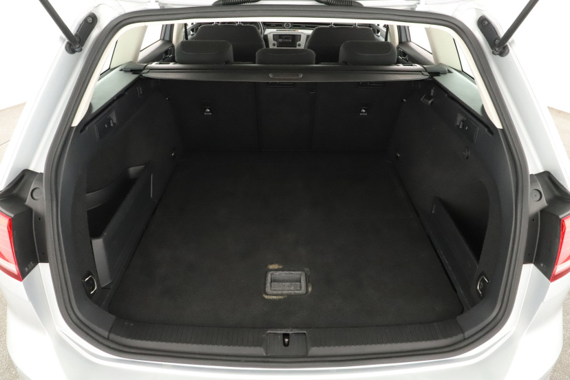 Volkswagen Passat, 2016