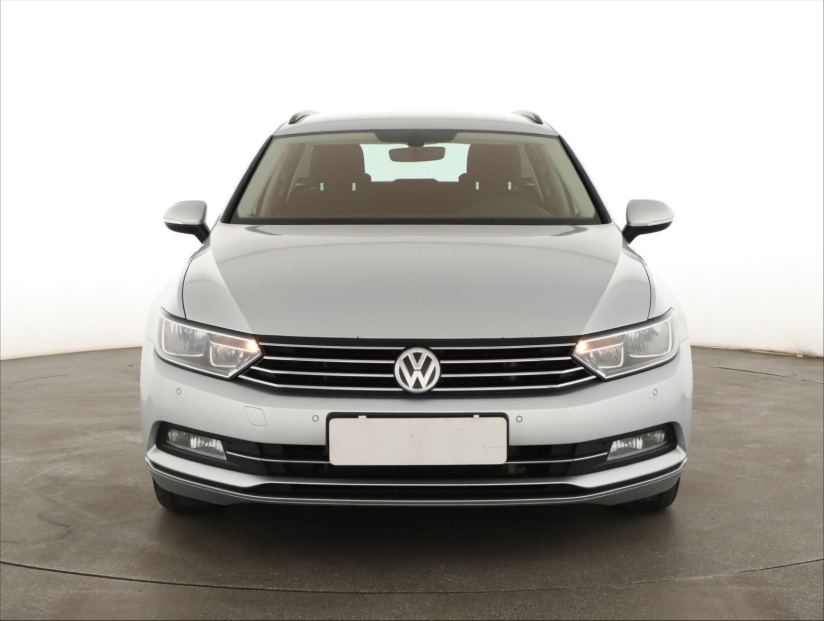 Volkswagen Passat, 2016