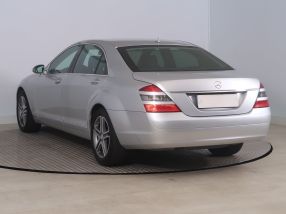 Mercedes-Benz S - 2008