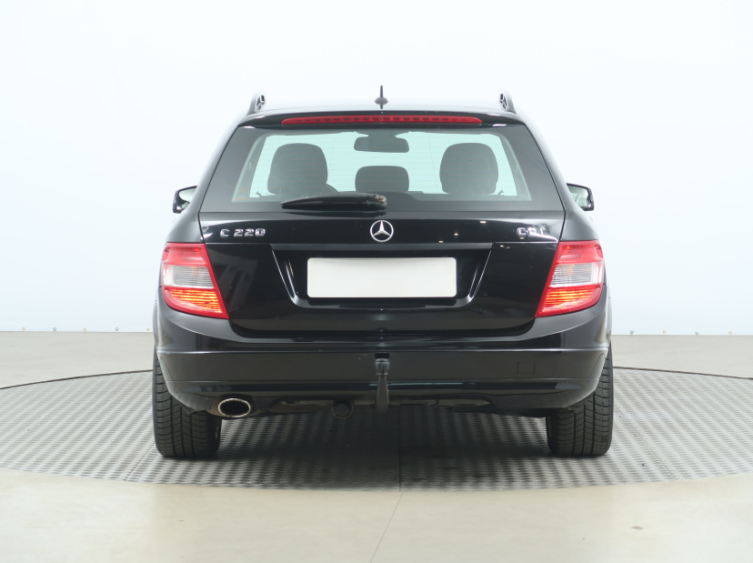 Mercedes-Benz C, 2010