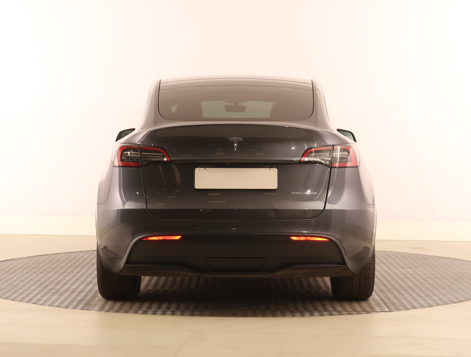 Tesla Model Y - 2022