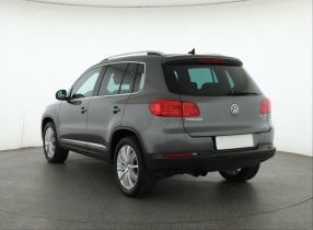 Volkswagen Tiguan - 2014