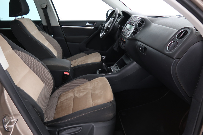 Volkswagen Tiguan, 2012