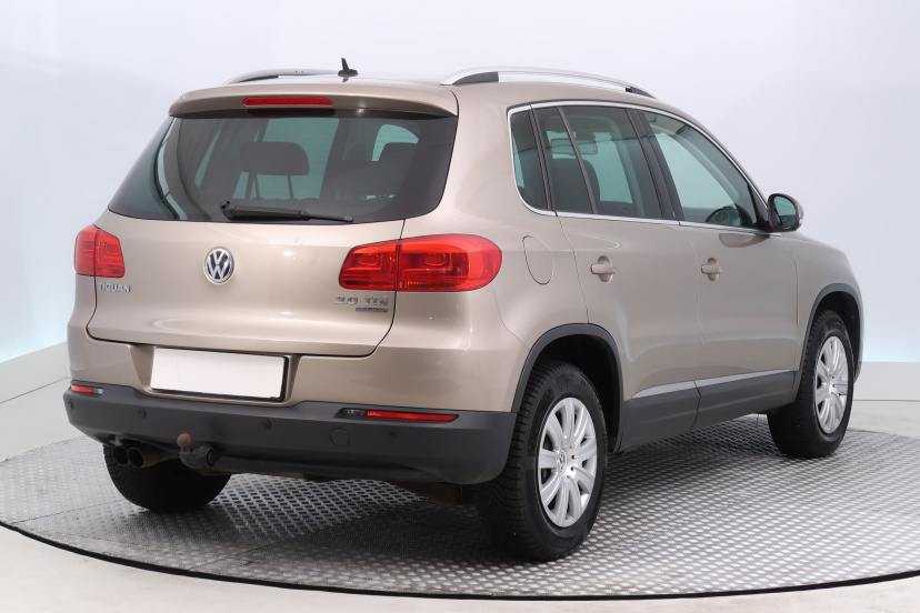 Volkswagen Tiguan, 2012