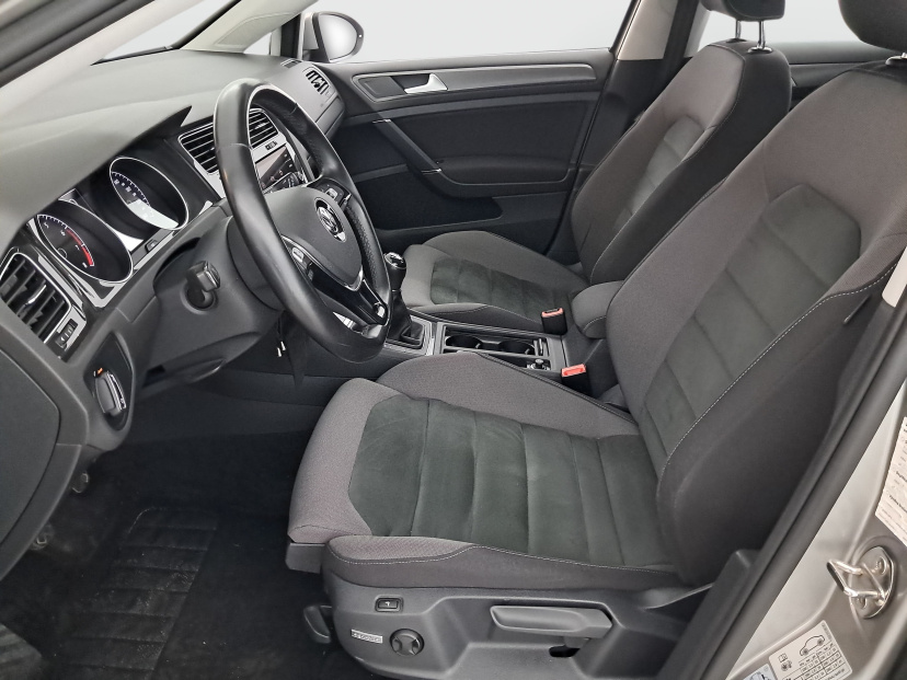 Volkswagen Golf, 2020