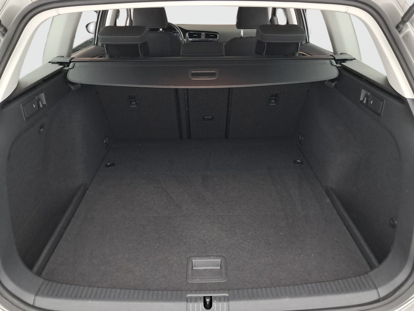Volkswagen Golf, 2020