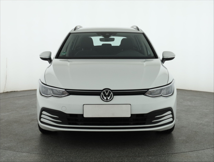 Volkswagen Golf, 2023
