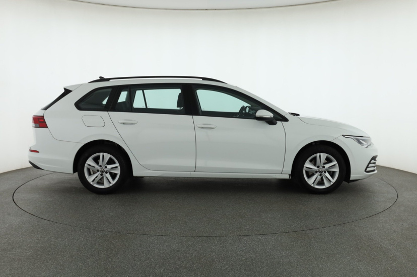 Volkswagen Golf, 2023