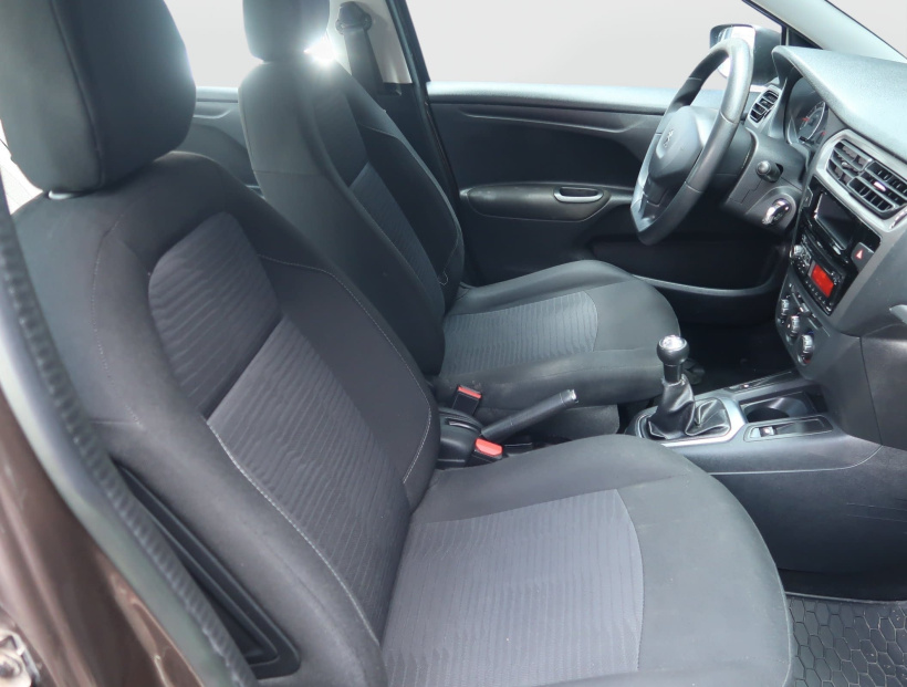 Peugeot 301, 2015