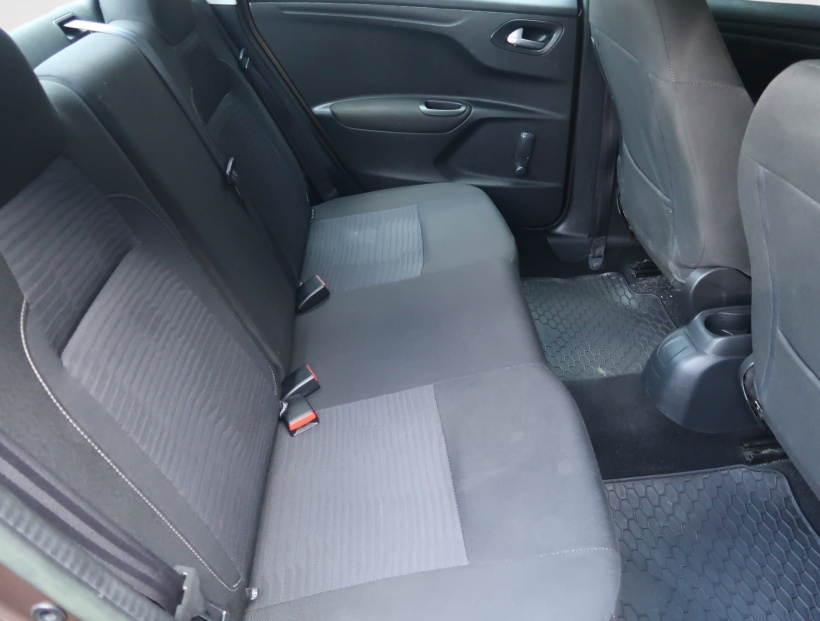 Peugeot 301, 2015