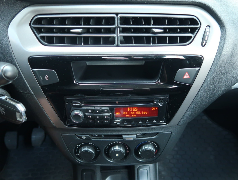 Peugeot 301, 2015