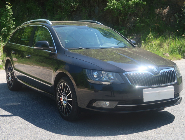 Škoda Superb 2015