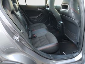 Mercedes-Benz GLA - 2018