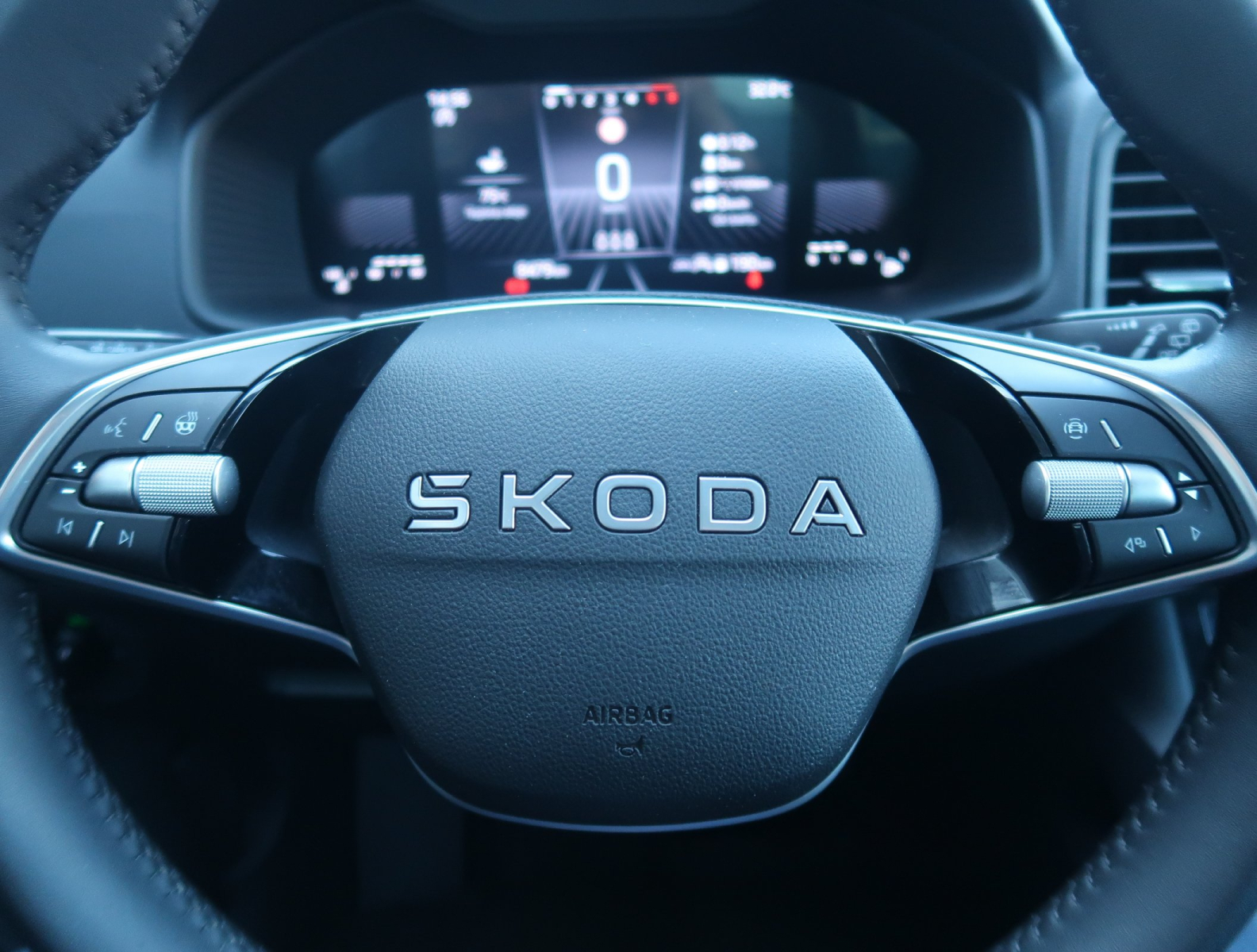 Škoda Karoq - 2025