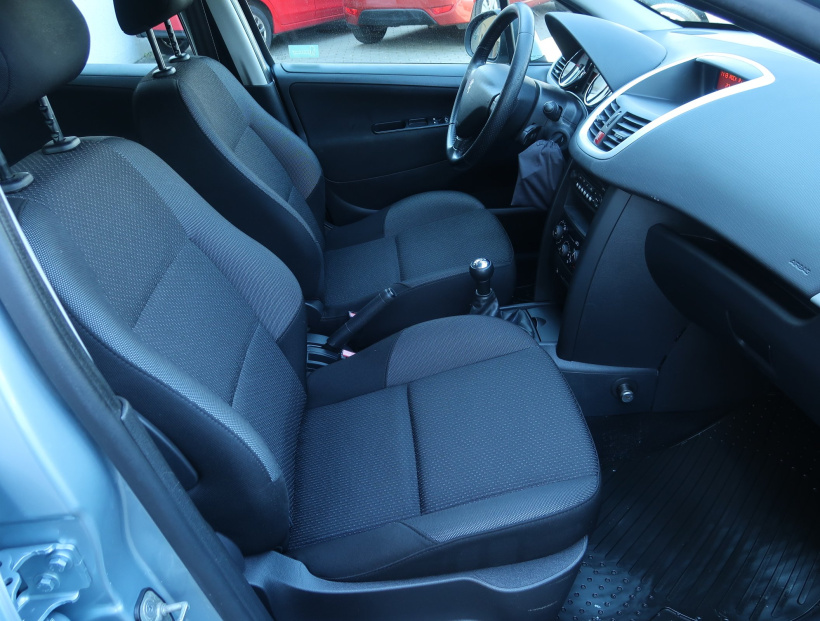 Peugeot 207, 2011