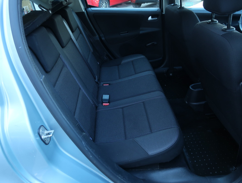 Peugeot 207, 2011