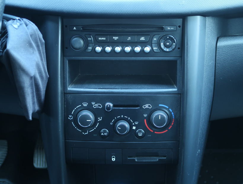 Peugeot 207, 2011